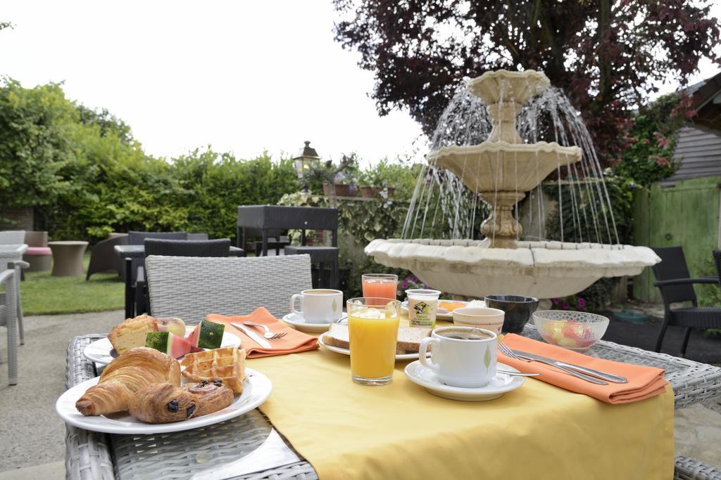Logis Le Tadorne Hotel Piney Екстериор снимка